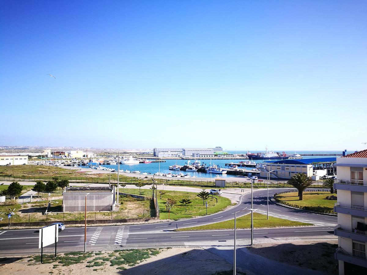 Peniche'S Blue & Yellow エクステリア 写真
